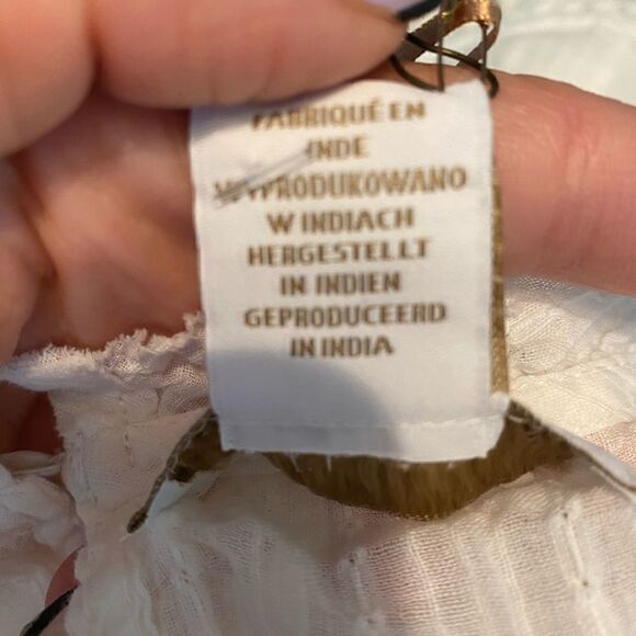 NWT House of Harlow 1960 Dainty Boho Lightweight Sleeveless Off White Top - Picture 11 of 15